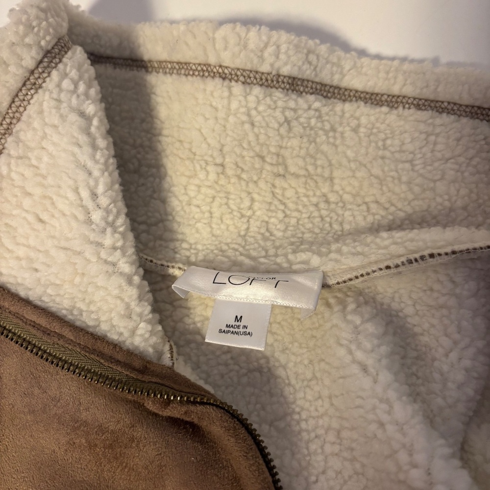 Ann Taylor LOFT Faux Suede Sherpa Lined Full Zip Vest Brown Womens Size Medium - Picture 3 of 3